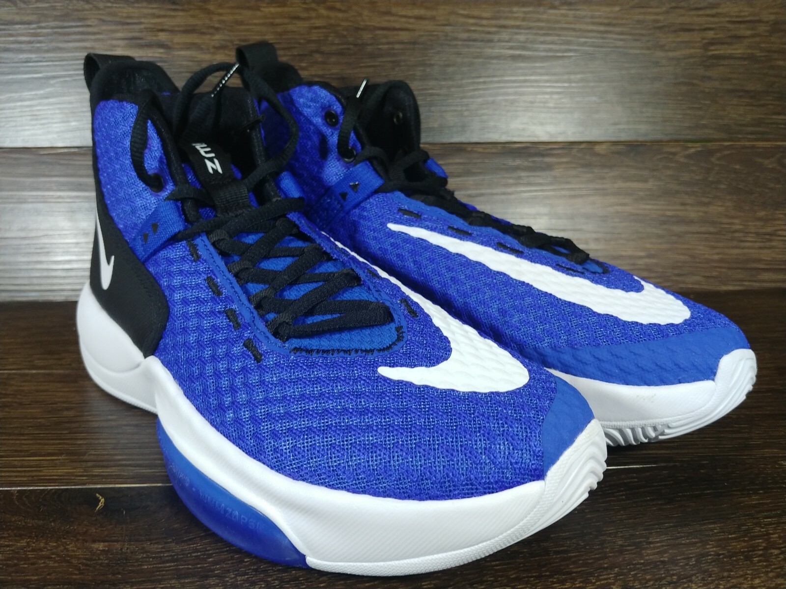 Basketball-Schuhe Reveal GS